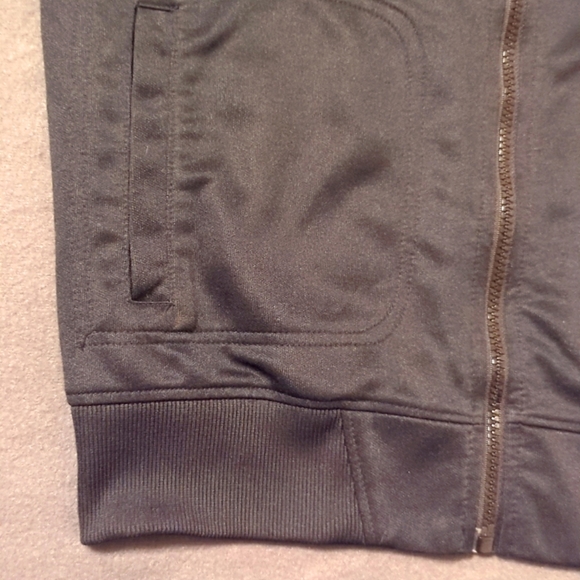 Miami Heat boys zip up jacket - Picture 8 of 12